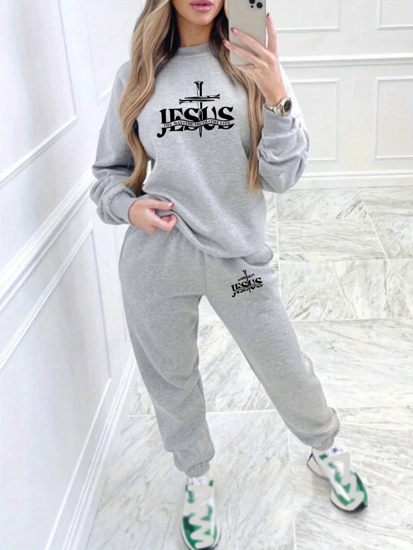 1728146780543-f2a8efc491de4ed39d730e9ae3bd43d7-goods
