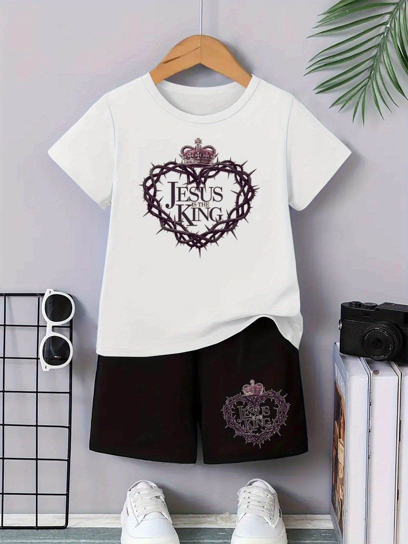 8385c54b5d2447779bc28d83b6eba694-goods